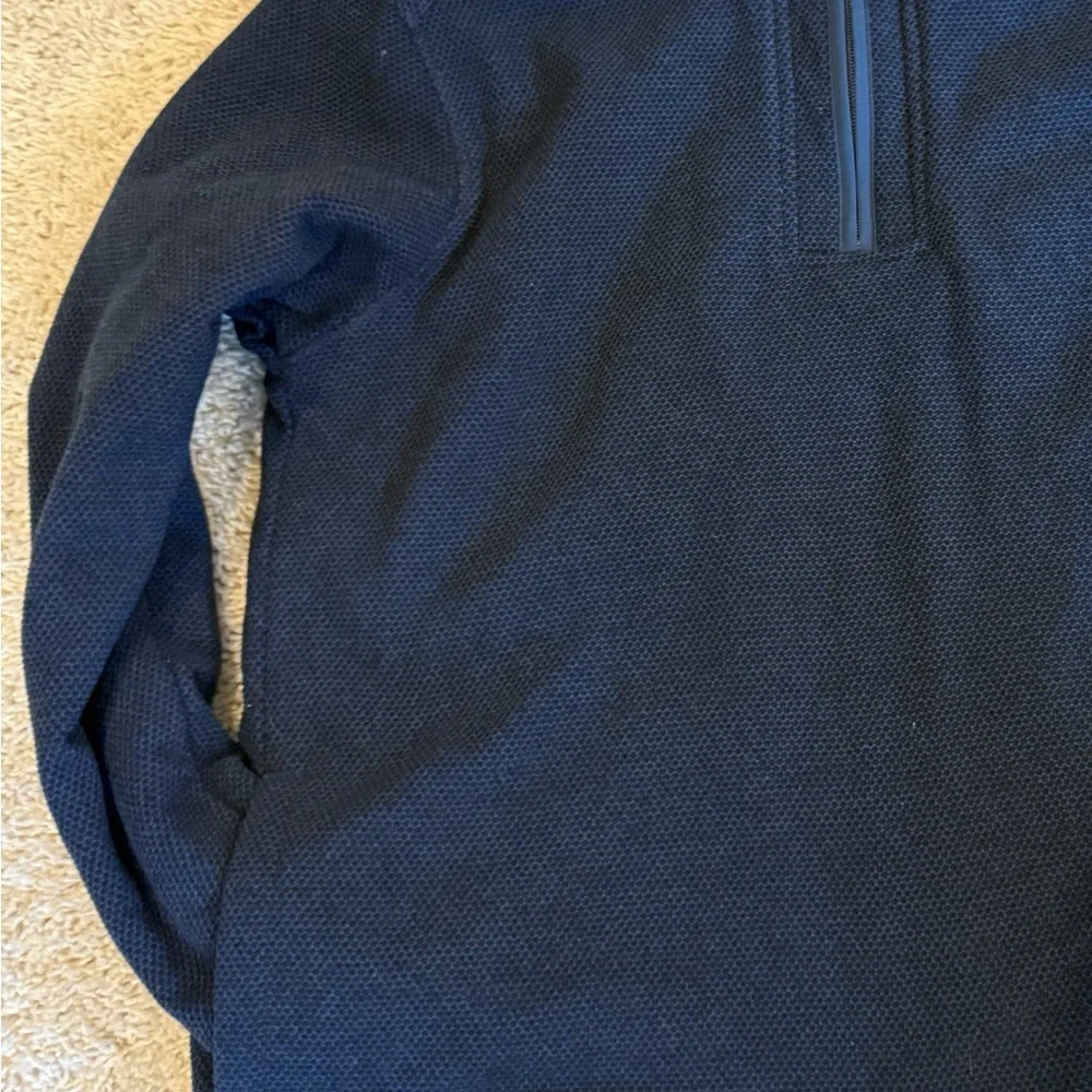 Orvis Men's Navy 1/4 zip sweater SZ M. Fleece lined. Excellent condition